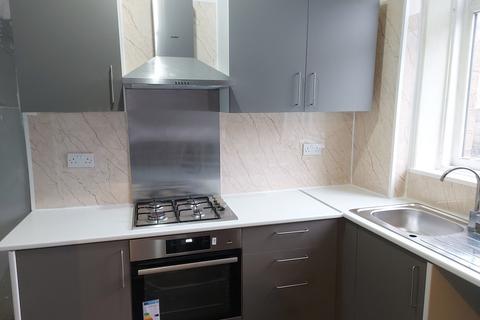 2 bedroom terraced house to rent, Acton Street, Bradford, BD3