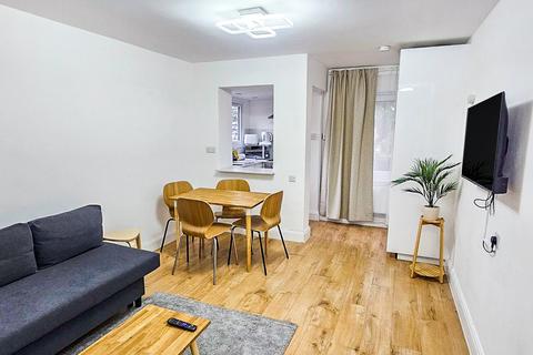 2 bedroom flat for sale, Custom House, London, E16