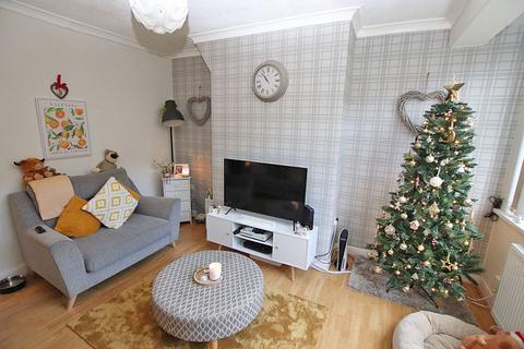 2 bedroom terraced house for sale, SPRING BANK, GRIMSBY
