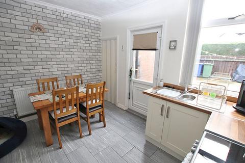 2 bedroom terraced house for sale, SPRING BANK, GRIMSBY