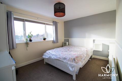 2 bedroom flat to rent, Fownhope Close, Redditch B98