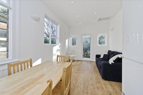 2 bedroom flat for sale, Goodwin Road, Shepherd's Bush W12