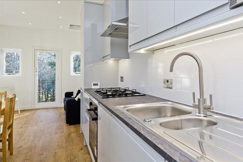 2 bedroom flat for sale, Goodwin Road, Shepherd's Bush W12