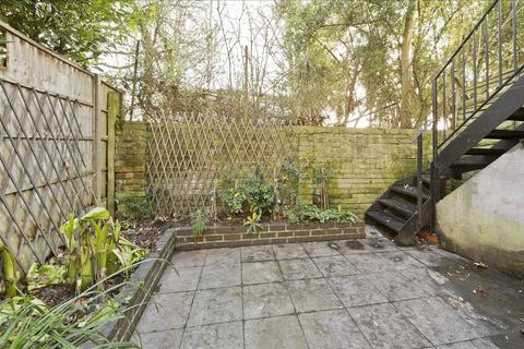 2 bedroom flat for sale, Goodwin Road, Shepherd's Bush W12