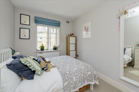 2 bedroom flat for sale, Devonport Road, Shepherd's Bush W12