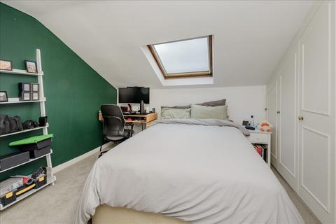 2 bedroom flat for sale, Devonport Road, Shepherd's Bush W12