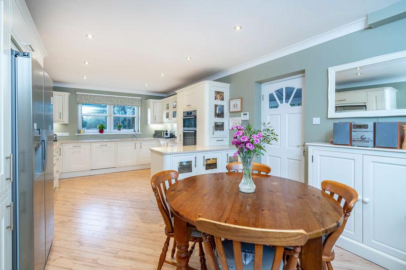 Dining/Kitchen