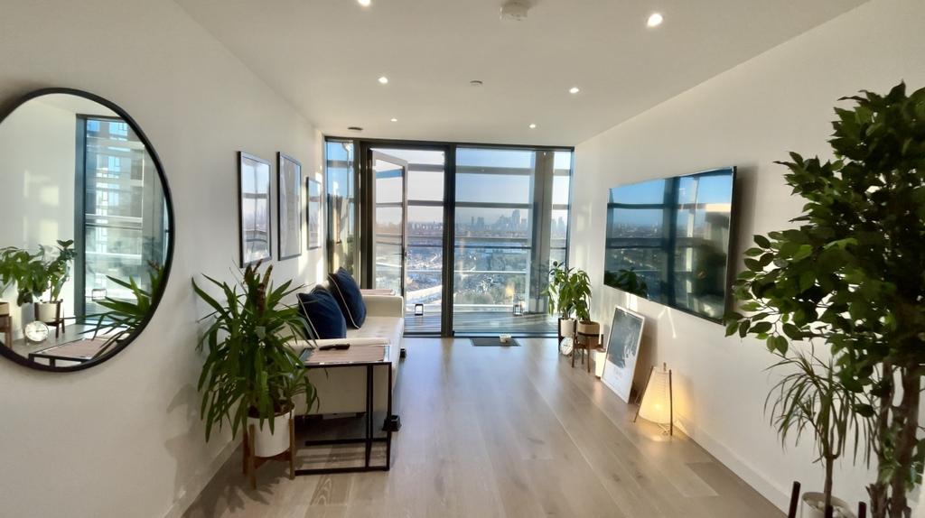 9 Living room wide