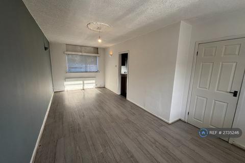 2 bedroom semi-detached house to rent, Great Cheetham Street West, Salford, M7
