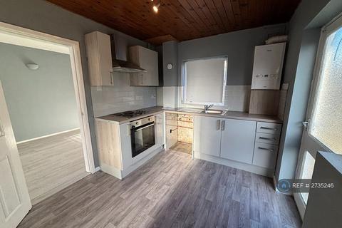 2 bedroom semi-detached house to rent, Great Cheetham Street West, Salford, M7