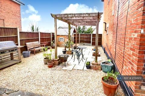 4 bedroom semi-detached house to rent, Landseer Road, Ipswich, IP3