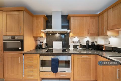 2 bedroom flat to rent, Aspect Court, London, SW6