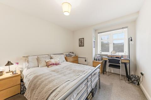 2 bedroom flat for sale, Brackenhurst Drive, Moortown, Leeds