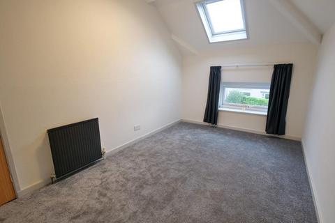 2 bedroom flat to rent, Durham Avenue, Lancaster, LA1 4EE