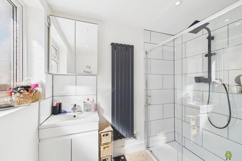4 bedroom terraced house to rent, 7 Avenue Road, Bexleyheath