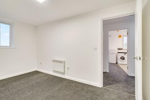 1 bedroom flat to rent, London Road, Mitcham CR4