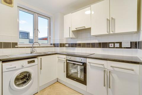 1 bedroom flat to rent, London Road, Mitcham CR4