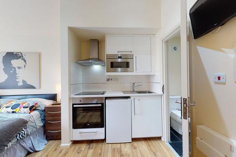 Studio to rent, Ash Grove