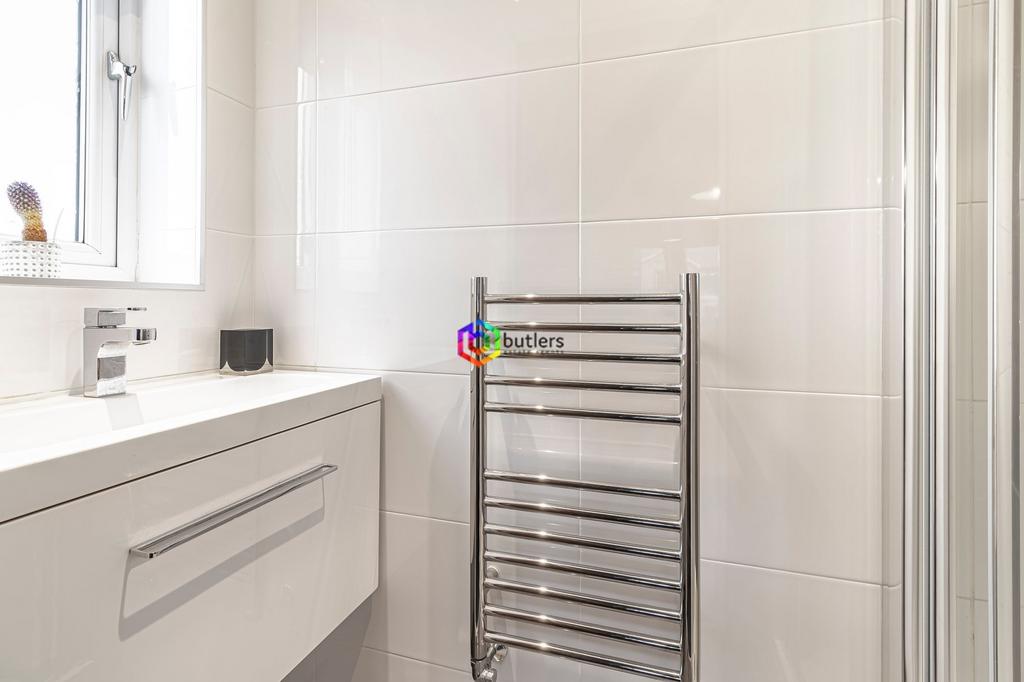 En-Suite 2