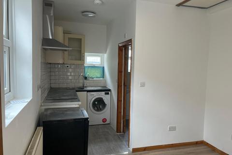 1 bedroom flat to rent, Staines Road, Hounslow TW3