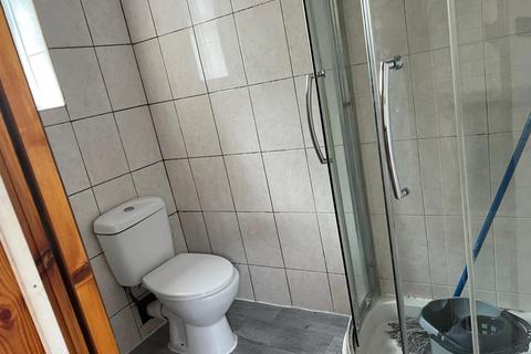 1 bedroom flat to rent, Staines Road, Hounslow TW3