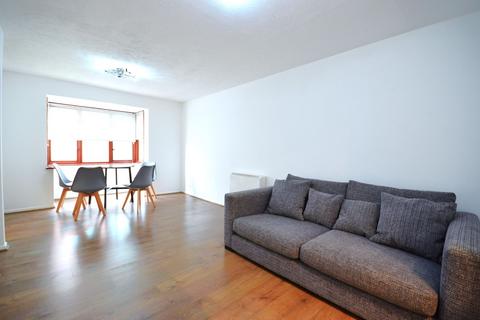 2 bedroom flat to rent, Cotton Avenue, North Acton