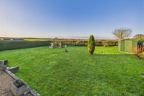 3 bedroom bungalow for sale, Witch Close, East Stour