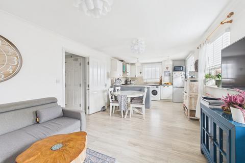 2 bedroom apartment for sale, Hawkes Close, Langley, Berkshire, SL3