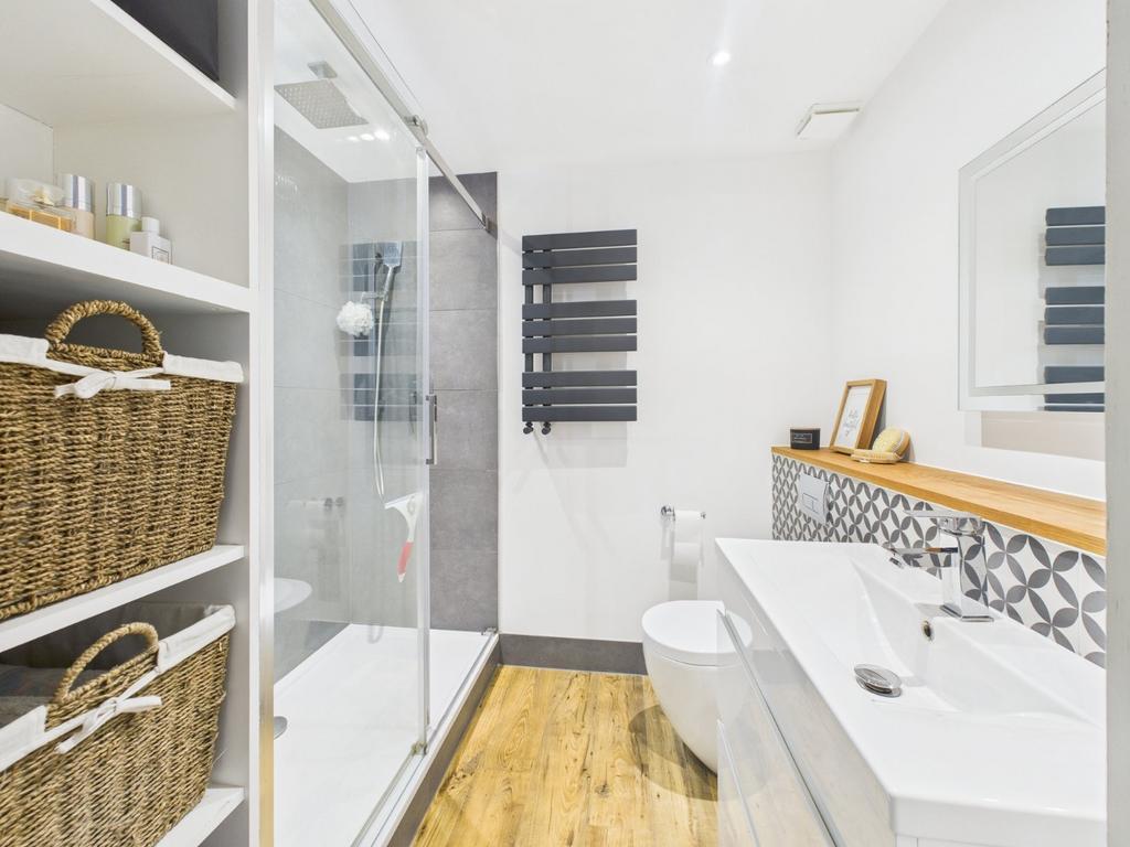 Ensuite