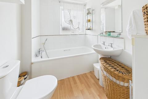 2 bedroom apartment for sale, Hawkes Close, Langley, Berkshire, SL3