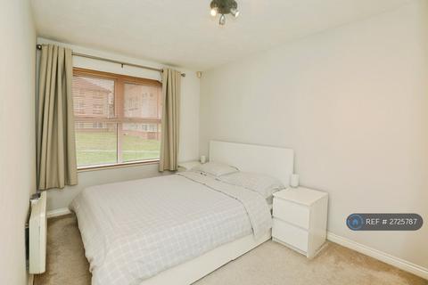 2 bedroom flat to rent, Monmouth Close, London, W4