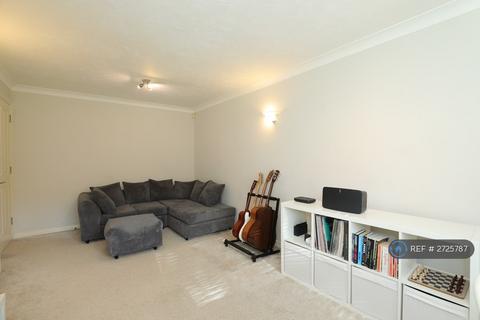 2 bedroom flat to rent, Monmouth Close, London, W4