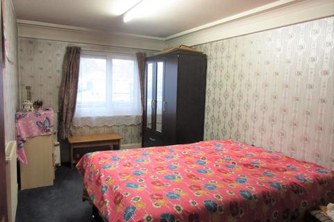 1 bedroom flat to rent, Brookwood Road