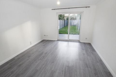 2 bedroom terraced house to rent, Rye Walk, Herne Bay