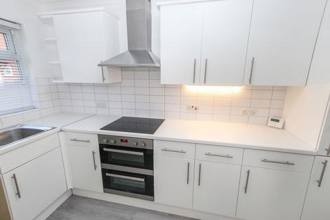 2 bedroom terraced house to rent, Rye Walk, Herne Bay