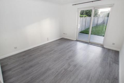 2 bedroom terraced house to rent, Rye Walk, Herne Bay