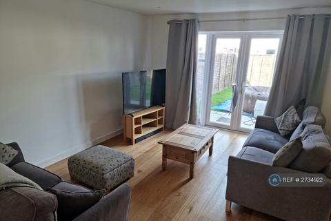 3 bedroom semi-detached house to rent, Quays Drive, Highbridge, TA9