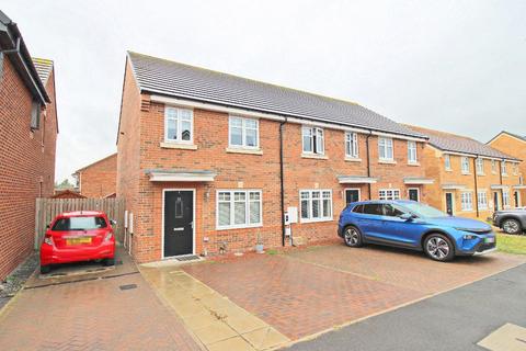 3 bedroom end of terrace house for sale - Aberford Drive, Philadelphia, Houghton Le Spring