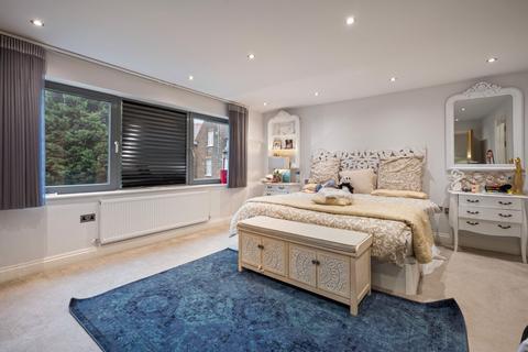 4 bedroom detached house for sale, Ridge Road, London, NW2
