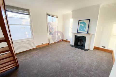 3 bedroom maisonette to rent, Kingsgate Road, West Hampstead, London, NW6
