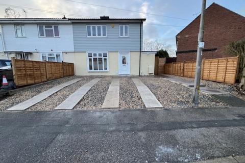 3 bedroom semi-detached house for sale, Deanery Gardens, Braintree, CM7