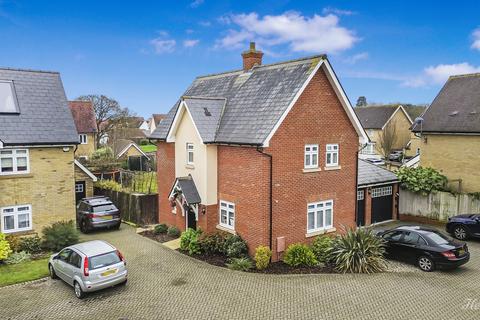 Beehive Lane, Hockley, SS5 4