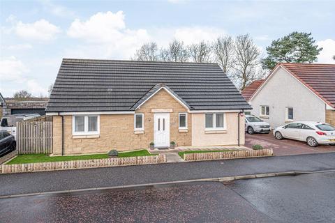 3 bedroom detached bungalow for sale - 14 Wallace Crescent, Saline, KY12 9TN