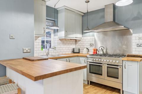 4 bedroom semi-detached bungalow for sale, Stanley Avenue, St. Albans, AL2