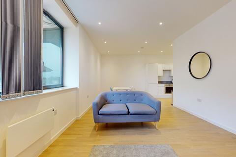 1 bedroom flat to rent, Riverbank Way