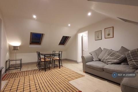 2 bedroom flat to rent, London Court, Reading, RG1