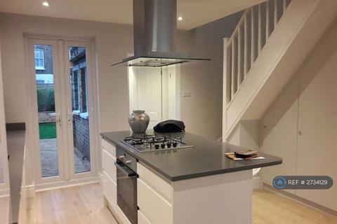 2 bedroom terraced house to rent, Lothrop Street, London, W10