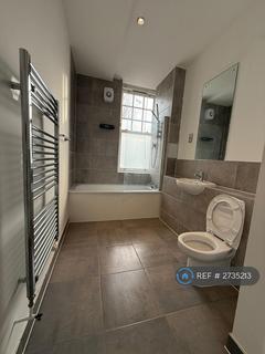 2 bedroom flat to rent, Edwin House, London, E13