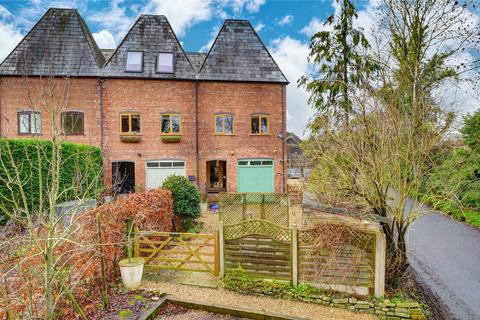 4 bedroom parking for sale, Broughton Hackett, Worcestershire WR7