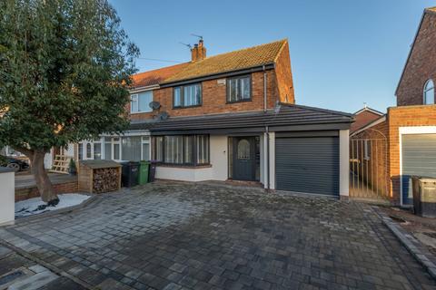 3 bedroom semi-detached house for sale - Acorn Avenue, Bedlington NE22